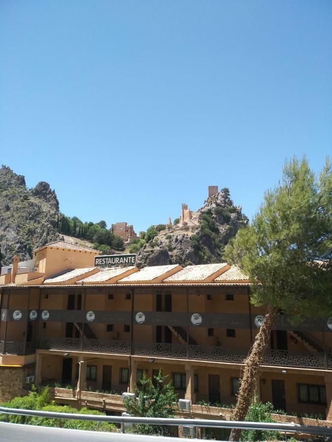 לה אירואלה Alojamiento Mirador Del Castillo מראה חיצוני תמונה