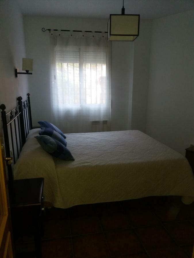 לה אירואלה Alojamiento Mirador Del Castillo מראה חיצוני תמונה